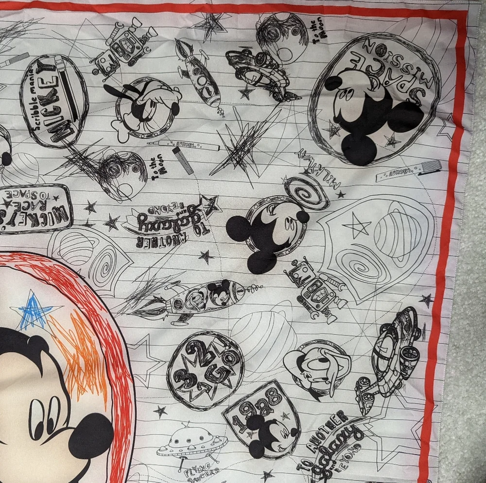 Disney Mickey Mouse Kiss Me Doll Scarf